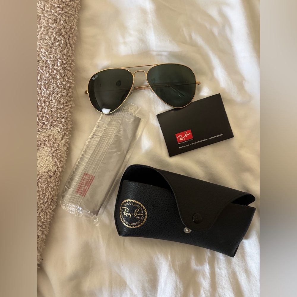 Women’s Ray-Ban aviators